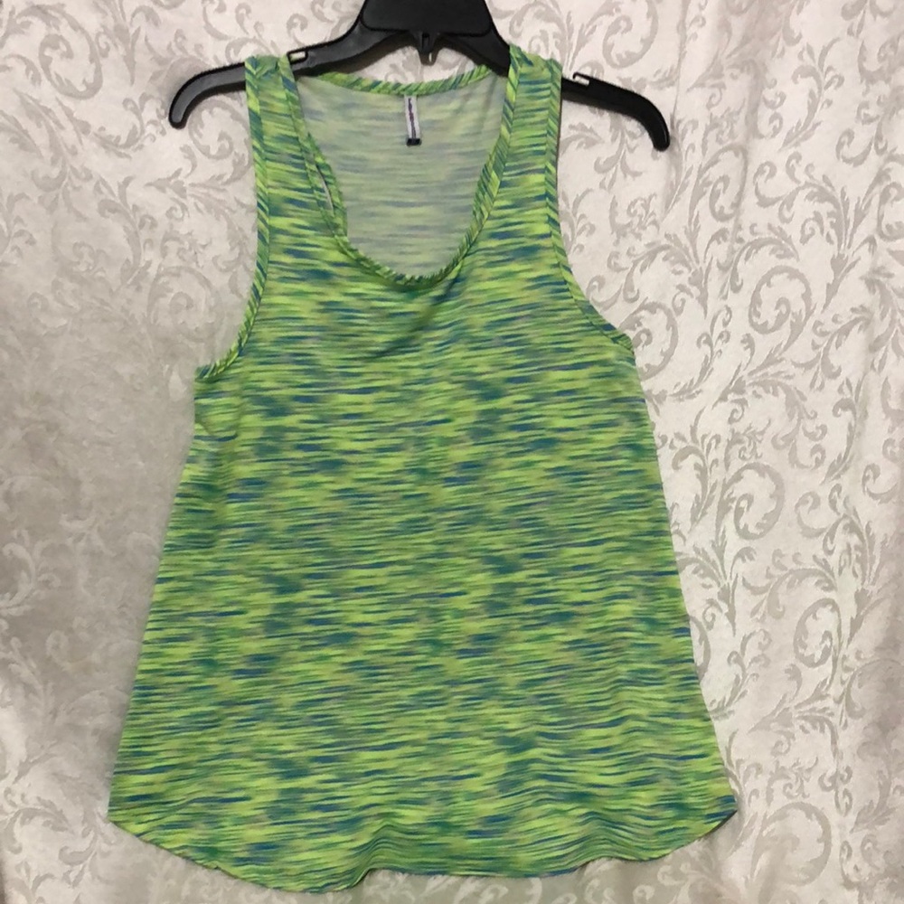 Planet Motherhood Active Wear Top Size Medium Maternity